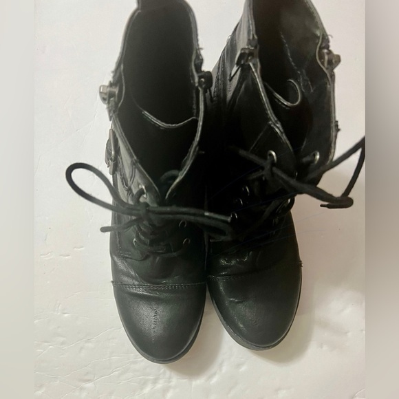 SUGAR AND COMBST CHUNKY HEAL ANKLE BOOTS SIZE 7M - Picture 1 of 5